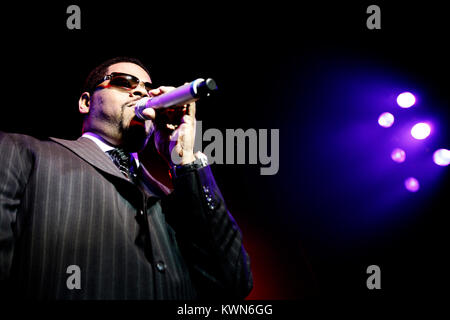 La American R&B e il gruppo vocale Boyz II Men esegue un concerto dal vivo a Vega in Copenhagen. Qui il cantante Nathan Morris è raffigurato. Danimarca 07/04 2008. Foto Stock