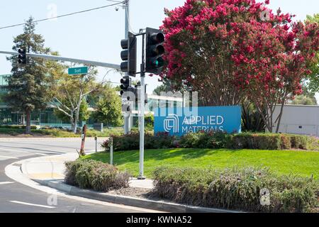 Digital Signage con logo presso la Silicon Valley e sede della società di semiconduttori Applied Materials, Santa Clara, California, 17 August 2017. Foto Stock