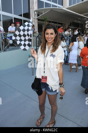 MIAMI, FL - 30 aprile: (esclusiva copertura) Attrice Jamie-Lynn Sigler partecipa in un Rally per i bambini con cancro Scavenger Cup. Jamie-Lynn Sigler (ex DiScala; nato il 15 maggio 1981) è un'attrice americana e cantante. Ella è la più nota per il suo ruolo come Meadow Soprano su HBO serie televisive i soprani. Il 30 aprile 2011 a Miami in Florida. Persone: Jamie-Lynn Sigler Foto Stock