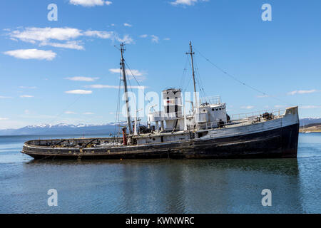 Mt Cervantes affondò nel 1930; spedizioni porto di Ushuaia, Argentina Foto Stock