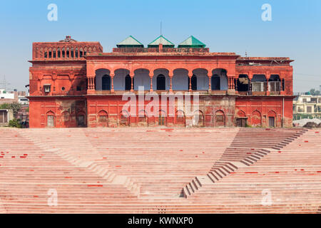 Hussainabad Picture Gallery è una galleria d'arte nella città di Lucknow, India. È anche chiamato come Baradari. Foto Stock