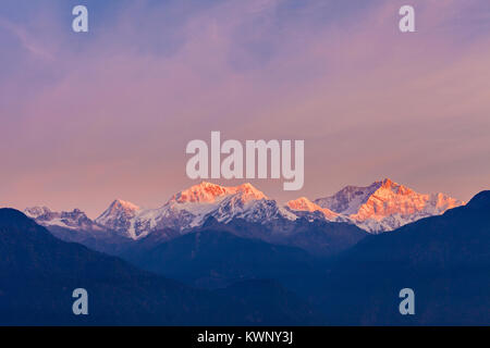 Kangchenjunga sunrise vista dal punto di vista ortografia in Sikkim, India Foto Stock