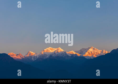 Kangchenjunga sunrise vista dal punto di vista ortografia in Sikkim, India Foto Stock
