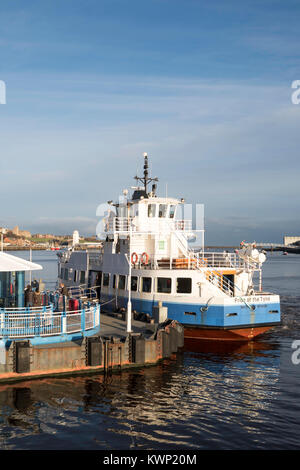 Il fiume Tyne Shields ferry orgoglio del Tyne ormeggiato a North Shields, England, Regno Unito Foto Stock