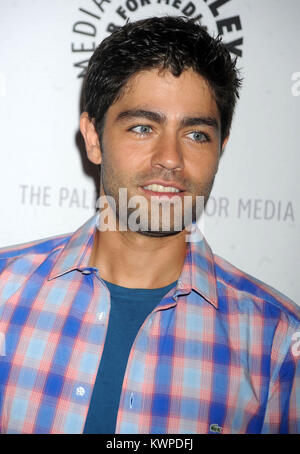 NEW YORK, NY - 20 Luglio: Attori Adrian Grenier, Kevin Connolly, produttore Doug Ellin, Jerry Ferrera e Kevin Dillon frequentare una serata con "entourage" presso il Paley Centre for Media sulla luglio 20, 2011 a New York City. Persone: Adrian Grenier Foto Stock