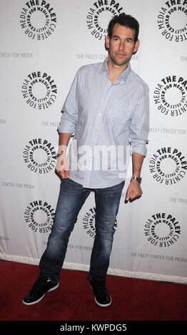 NEW YORK, NY - 20 Luglio: Attori Adrian Grenier, Kevin Connolly, produttore Doug Ellin, Jerry Ferrera e Kevin Dillon frequentare una serata con "entourage" presso il Paley Centre for Media sulla luglio 20, 2011 a New York City. Persone: Doug Ellin Foto Stock