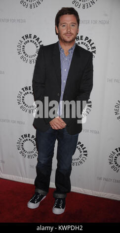 NEW YORK, NY - 20 Luglio: Attori Adrian Grenier, Kevin Connolly, produttore Doug Ellin, Jerry Ferrera e Kevin Dillon frequentare una serata con "entourage" presso il Paley Centre for Media sulla luglio 20, 2011 a New York City. Persone: Kevin Connolly Foto Stock