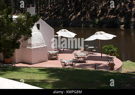 Hermanus, Western Cape in Sud Africa. Dicembre 2017. Hamilton Russell cantina lakeside area degustazione Foto Stock