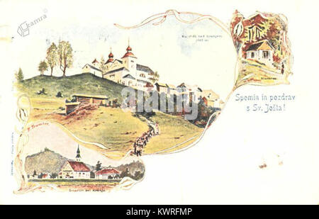 Questa cartolina mostra Sveti Jošt nad Kranjem, un insediamento collinare sopra Kranj nell'alta Carniola, Slovenia, con la chiesa di San Judoc come punto di riferimento, vista da lontano e che mette in evidenza il pendio, il terreno circostante e gli elementi costruiti. Foto Stock