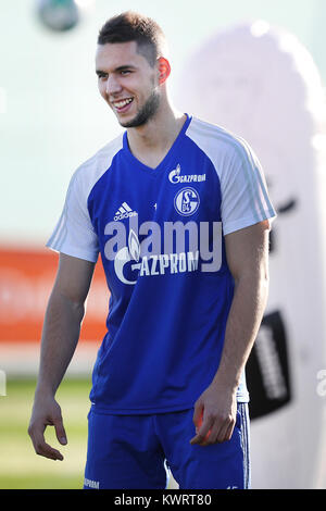 Benidorm, Spagna. Gen 5, 2018. Marko Pjaca in azione in inverno il training camp del team della Bundesliga FC Schalke 04 a Benidorm, Spagna, 5 gennaio 2018. Credito: Tim Rehbein/dpa/Alamy Live News Foto Stock