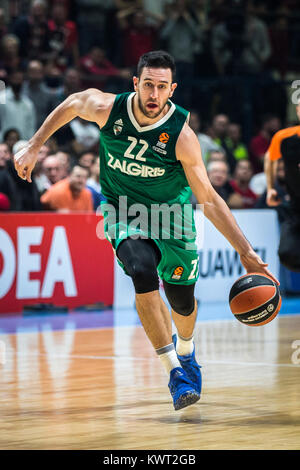 A Belgrado, in Serbia. 05 gen 2018. 5 gennaio 2018, Aleksandar Nikolic Hall, Belgrado, Serbia; Turkish Airlines Eurolega di basket, Crvena Zvezda Belgrado mts versus Zalgiris Kaunas; Guard Vasilije Micic di Zalgiris Kaunas rigidi per il cestello Credito: Nikola Krstic/Alamy Live News Foto Stock