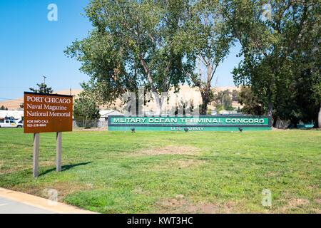 Digital Signage per i militari Ocean Terminal, una base azionato dall'esercito degli Stati Uniti, nonché il porto navale di Chicago Magazine Memorial a Concord, California, 8 settembre 2017. Foto Stock