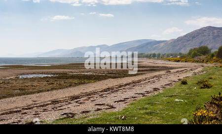 Montagne luogo dalle sponde del Loch Linnhe, un mare ingresso nel West Highlands della Scozia. Foto Stock