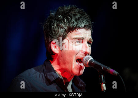 Il musicista inglese, cantante e cantautore Noel Gallagher esegue un concerto dal vivo a VEGA a Copenaghen sotto il nome di Noel Gallagher di alta uccelli in volo. Danimarca, 17/03 2015. Foto Stock