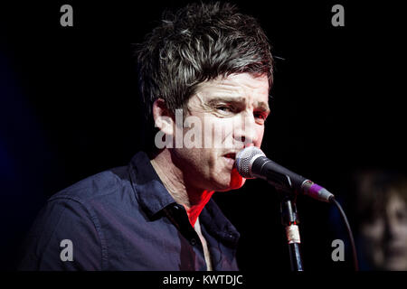 Il musicista inglese, cantante e cantautore Noel Gallagher esegue un concerto dal vivo a VEGA a Copenaghen sotto il nome di Noel Gallagher di alta uccelli in volo. Danimarca, 17/03 2015. Foto Stock