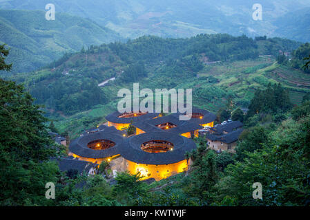 Vista aerea del Tianluokeng Tulou cluster Foto Stock