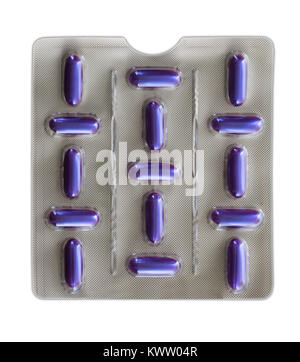Confezione blister con le pillole viola su sfondo bianco Foto Stock