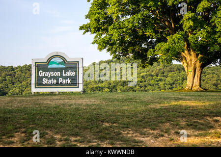 Grayson, Kentucky, Stati Uniti d'America - 12 Giugno 2015: segno di benvenuto per Grayson lago del Parco statale in Kentucky. Grayson Lago comprende più di 1500 acri. Foto Stock