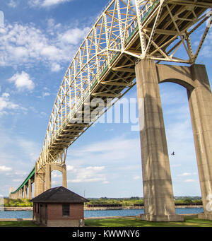 Ponte internazionale. Il ponte internazionale tra Sault Ste Marie, Michigan, Stati Uniti d'America e Sault Ste Marie, Ontario, Foto Stock