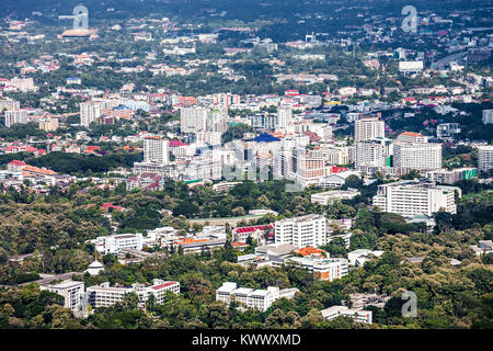 Chiang Mai vista aerea dal punto di vista vicino al Wat Phra That Doi Suthep, Thailandia Foto Stock