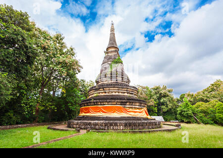 Wat Umong è un 700 anno vecchio tempio buddista in Chiang Mai Thailandia Foto Stock