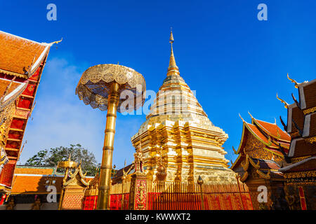 Wat Phra That Doi Suthep è un Theravada tempio buddista vicino a Chiang Mai, Thailandia Foto Stock