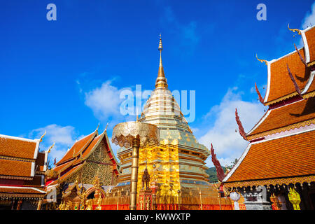 Wat Phra That Doi Suthep è un Theravada tempio buddista vicino a Chiang Mai, Thailandia Foto Stock