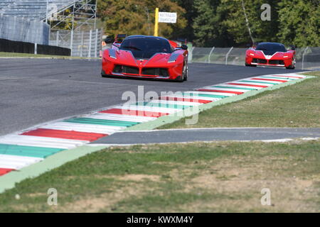 MUGELLO, Italia - 26 ottobre 2017: Ferrari FXX-K durante le Finali Mondiali Ferrrari 2017 - XX programmi nel circuito del Mugello Foto Stock