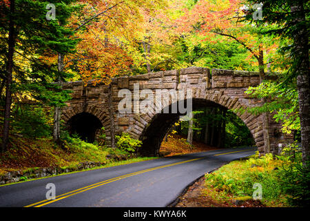 La Stanley Brook ponte costruito nel 1933 nel Parco Nazionale di Acadia. Foto Stock