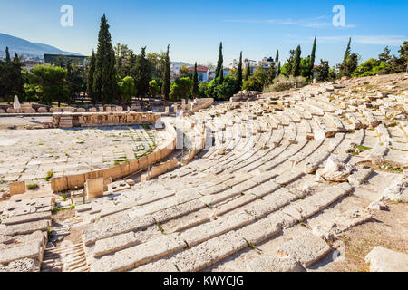 Il Teatro di Dioniso Eleuthereus è un grande teatro in Atene in Grecia. Il teatro costruito ai piedi dell'acropoli ateniese e dedicato al dio Foto Stock