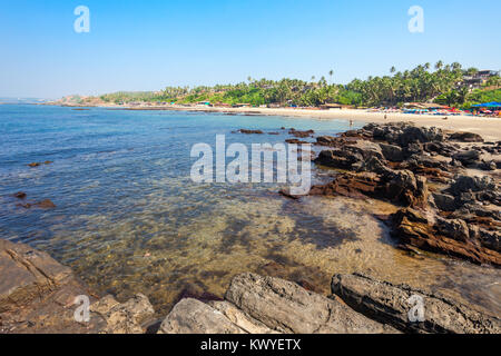 Vagator o Ozran antenna spiaggia vista panoramica nel Nord Goa, India Foto Stock