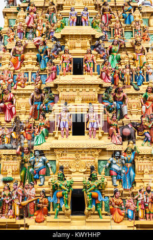 Sri Kaileswaram Tempio decorazioni in rilievo. Sri Kailawasanathan Swami Kovil Devasthanam è un principale tempio indù di Colombo, Sri Lanka Foto Stock