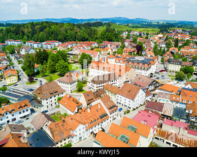 Fussen città vecchia antenna vista panoramica. Fussen è una piccola città della Baviera, Germania. Foto Stock