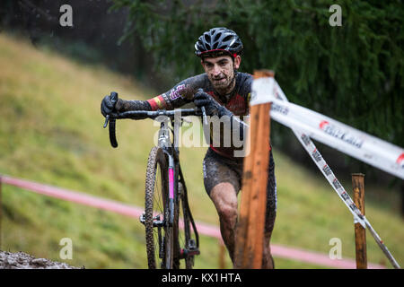 Abadiano, Spagna. 06 gen 2018. Ismael Esteban durante il Bizkaia campionato ciclocross, UCI C2 categoria a Abadiano, nella Spagna settentrionale, Sabato, Gennaio, 06, 2018. Credito: Gtres Información más Comuniación on line, S.L./Alamy Live News Foto Stock