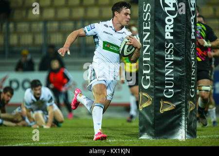 Parma, Italia. 06 gennaio 2018. Guerrieri' ala Lee Jones punteggi a cercare nella partita contro le zebre rugby club nel Guinness PRO14 2017/2018. Massimiliano Carnabuci/Alamy Live News Foto Stock