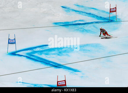 Adelboden, Svizzera. Il 6 gennaio, 2018. Henrik Kristoffersen di Norvegia compete durante la seconda esecuzione di slalom gigante maschile gara al FIS Coppa del Mondo di Sci a Adelboden, Svizzera, Gennaio 6, 2018. Henrik Kristoffersen ha preso il secondo posto con 2:28.80 in totale. Credito: Ruben Sprich/Xinhua/Alamy Live News Foto Stock