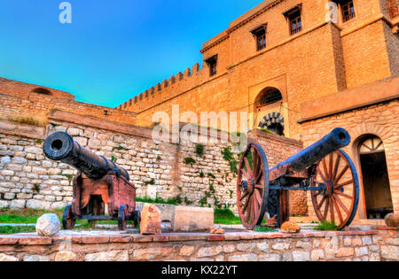 I cannoni a Kasbah, una fortezza medievale di le Kef, Tunisia Foto Stock