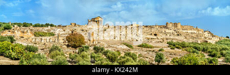 Panorama di Dougga, antica città romana in Tunisia Foto Stock