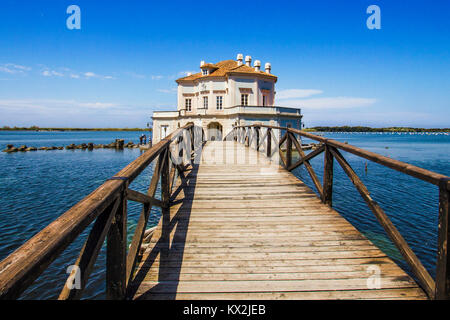 Vista dal cottage vanvitellian connessione dock Foto Stock