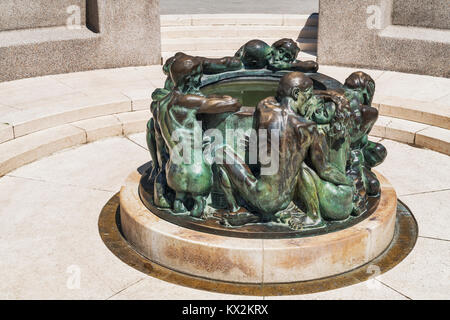 La scultura del bene della vita è stato creato 1905 dal famoso scultore Ivan Mestrovic e costruito agli inizi del XX secolo davanti al National l'attrezzoin Foto Stock