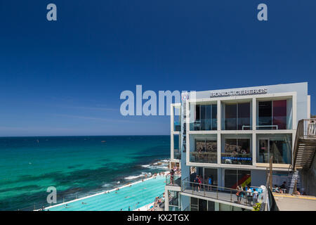 Esterno di Bondi iceberg e Oceano, Bondi, Spiaggia, Sydney, Australia. Foto Stock