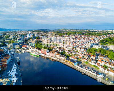 Vagen città vecchia antenna vista panoramica di Stavanger in Norvegia. Stavanger è una città e un comune in Norvegia. Foto Stock