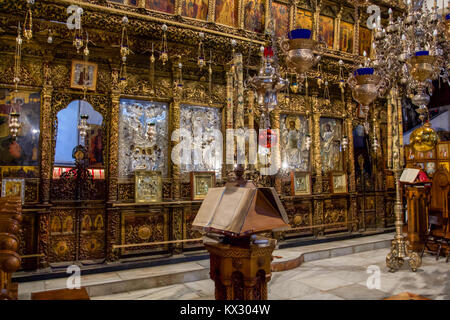 Dettagli vista interna della chiesa della Natività a Betlemme in Israele Foto Stock