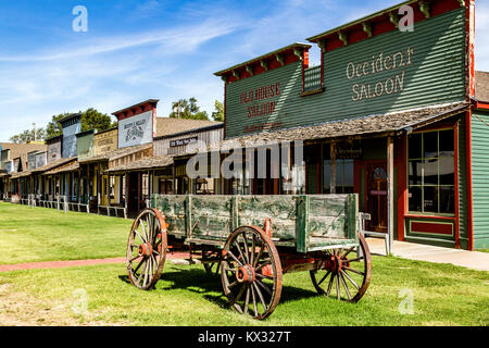 Boot Hill Museum racconta la storia dei primi Dodge City, ha detto lungo la strada anteriore attraverso mostre, istruzione e intrattenimento. Foto Stock