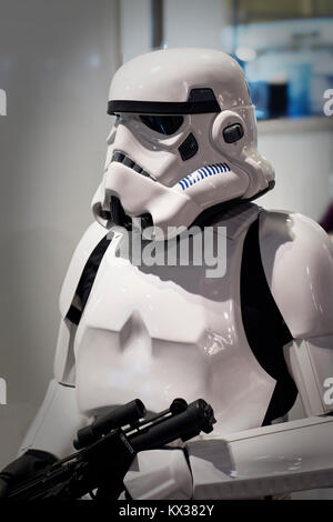 Madrid, Spagna - 11 Novembre 2017: Spagnolo 501 garrison Stormtrooper a eroi Comic Con Madrid, Spagna Foto Stock