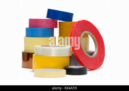 Sellotape, scotch, pittore e il nastro del condotto su sfondo bianco Foto Stock