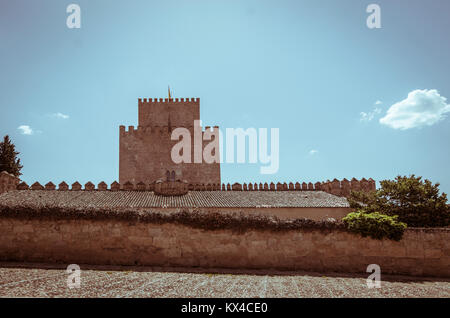 Castello di Enrico II di Castiglia in Ciudad Rodrigo, Spagna. Foto Stock