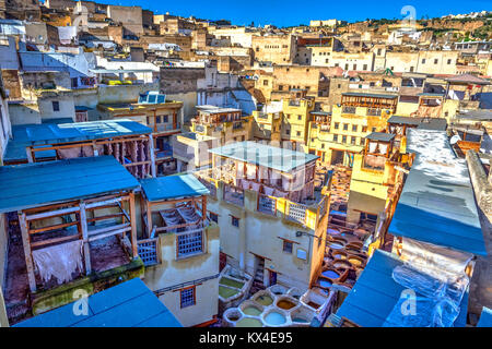 Vista delle concerie dal di sopra, Fez, in Marocco Foto Stock