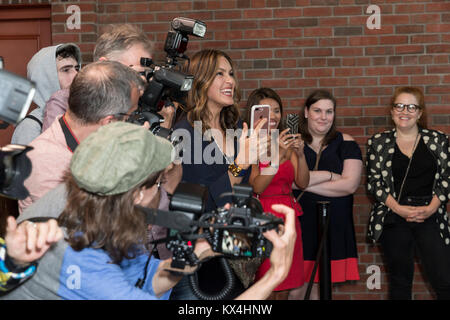 New York, NY - Giugno 27, 2017: Mariska Hargitay assiste il giovane stagione quattro Premiere Party presso il sig. viola Foto Stock