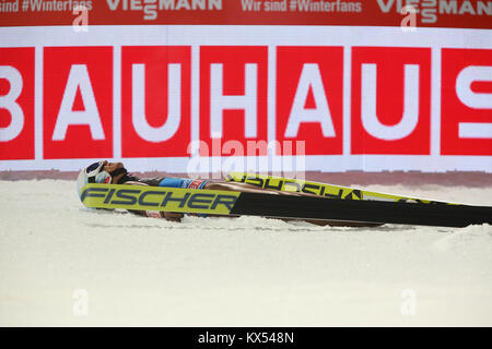 Bischofshofen, Austria. 06th, Gen 2018. Della Polonia Kamil Stoch reagisce dopo aver vinto la FIS Nordic World Cup 66Torneo delle quattro colline Ski Jumping event in​ Bischofshofen, Austria, 06 gennaio 2018. (Foto) Alejandro Sala/Alamy Live News Foto Stock